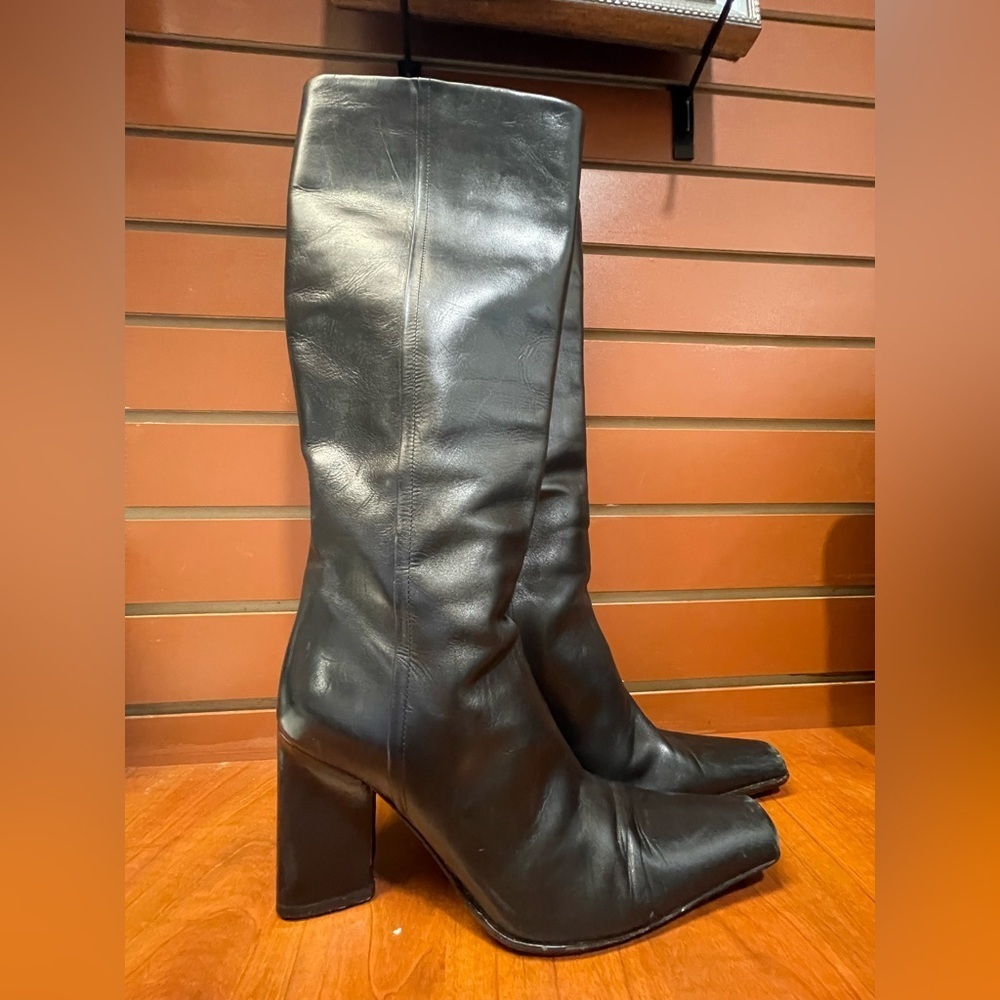 Vero Cuoio Black Ankle Boots
